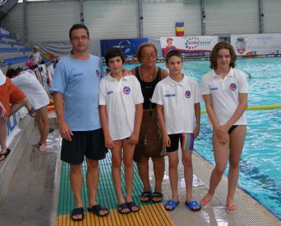 Doi sportivi ai CS Crişul s-au remarcat la Campionatul Naţional de înot pentru copii de la Brăila